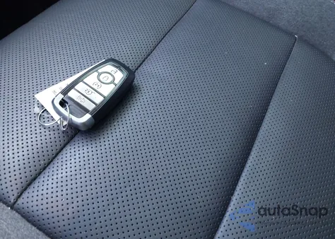 2021 Ford Bronco Sport Outer Banks z USA, uszkodzony, nr VIN 3FMCR9C68MRA76834